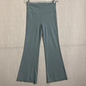 Athleta Women's Size Medium Green Soft Elation High Rise Flare Pants